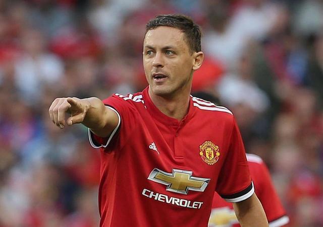 对一名年轻 对一名年轻