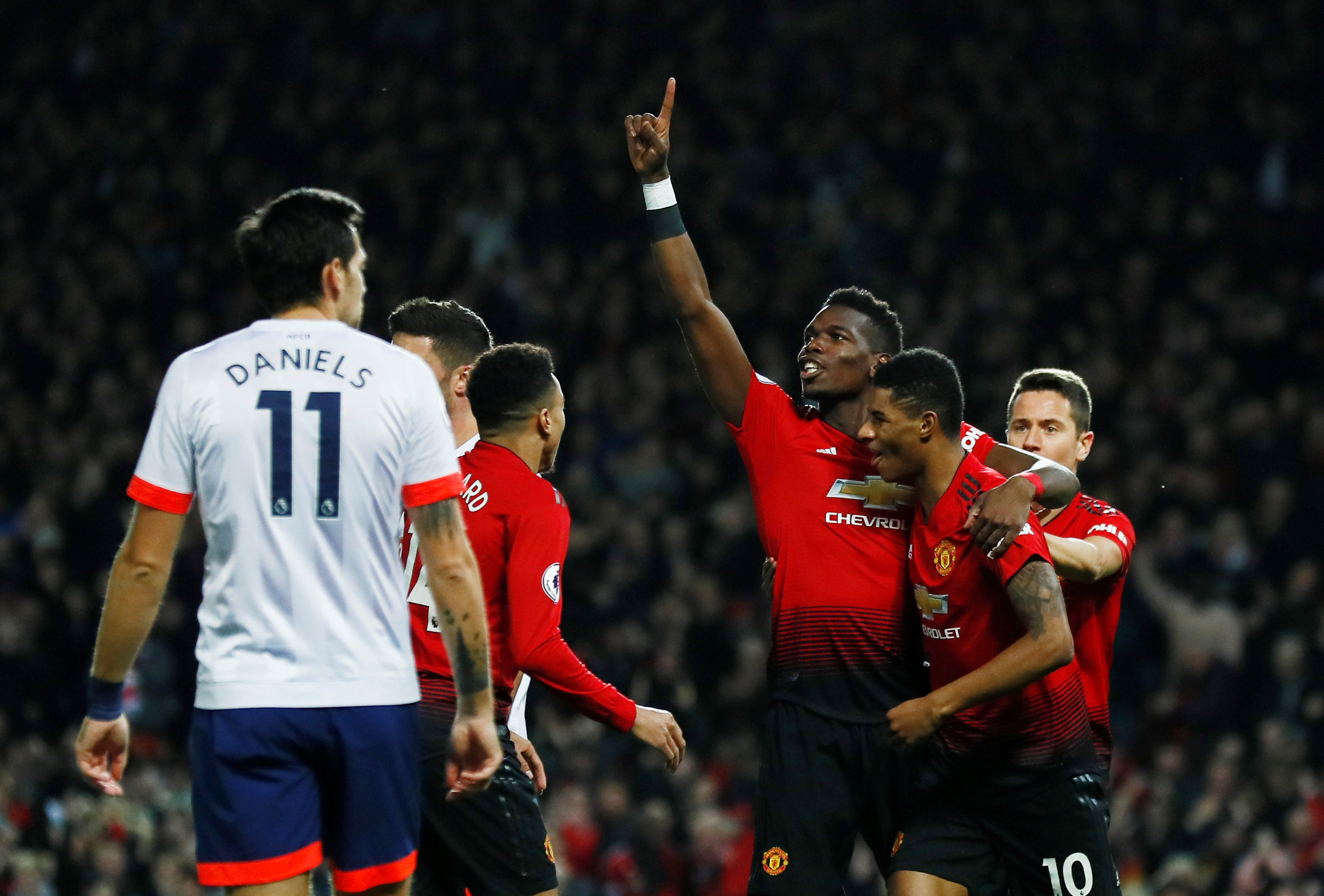 尖的足球队 尖的足球队